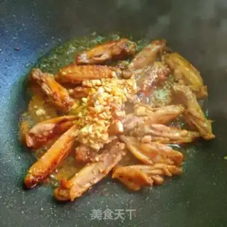 Make You suck your fingers on chicken wings step 11