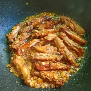 Make You suck your fingers on chicken wings step 12