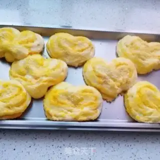 Make Five flowers for a melon step 0