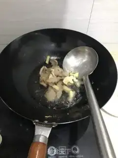 Make Five flowers and garlic step 2