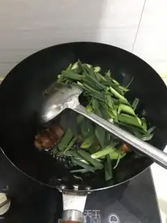 Make Five flowers and garlic step 4
