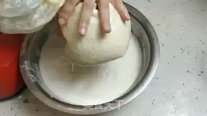 Make Grinding hand-made tofu step 2