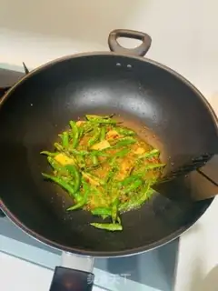 Make Hot peppers and potatoes step 4