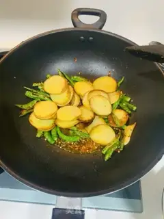 Make Hot peppers and potatoes step 5