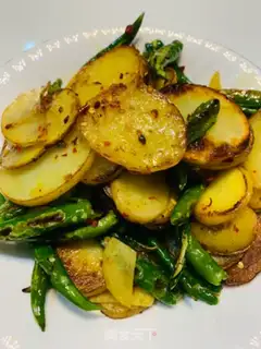 Make Hot peppers and potatoes step 7