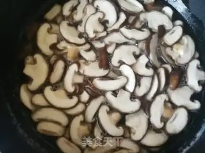 Make Garlic fried mushrooms step 3