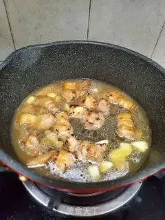 Make Five flowers to burn the mackerel step 3