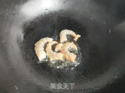 Make Shrimp noodles step 1