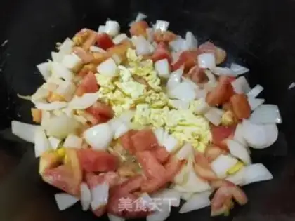 Make Onion fried eggs step 4