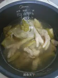 Make Chicken claws and cucumber soup step 6