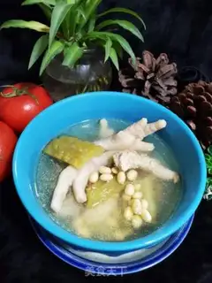 Make Chicken claws and cucumber soup step 8