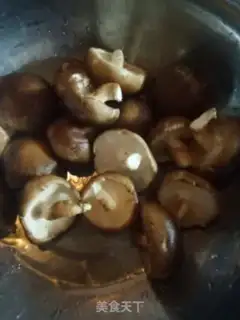 Make Fry mushroom shrimp step 0