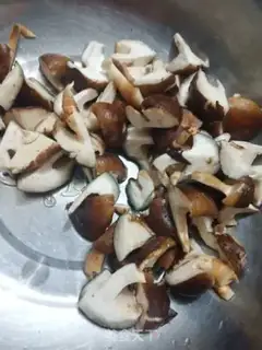 Make Fry mushroom shrimp step 2