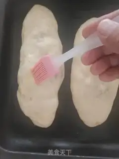 Make The salad sauce and the loaf step 8