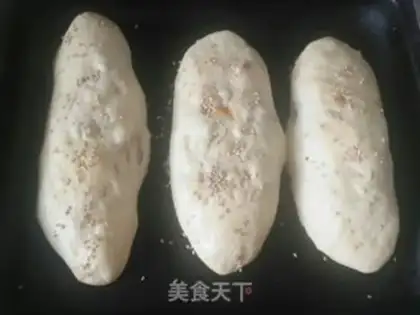 Make The salad sauce and the loaf step 10