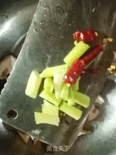 Make Fry mushroom shrimp step 6