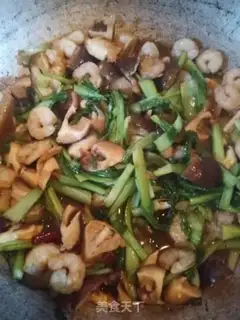 Make Fry mushroom shrimp step 11