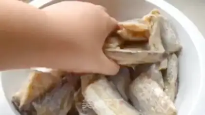 Make Red-fried fish step 1