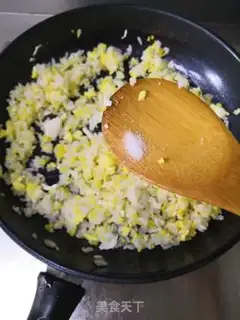 Make Egg fried rice step 4