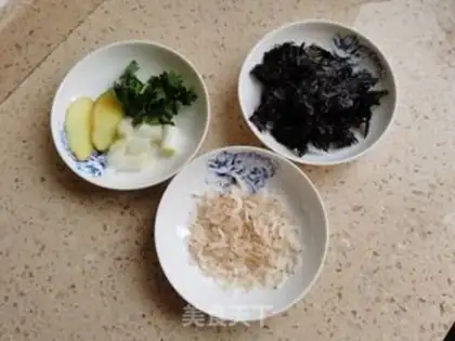 Make Handmade shrimp balls step 1