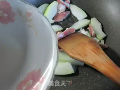 Make A fan of salted meat step 3
