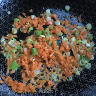 Make Carrot eggs and rice step 5
