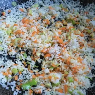 Make Carrot eggs and rice step 6