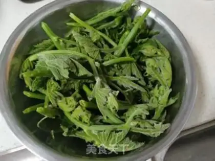 Make Pumpkin sprouts step 1