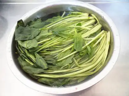 Make Scrambled bean sprouts step 1