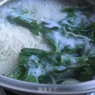 Make Mustard shrimp egg noodles step 7