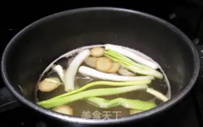 Make Crystal salt, chicken claws step 3