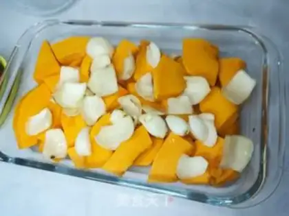 Make Pumpkin steams lilies step 2