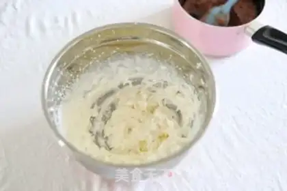 Make Rose cranberry roll step 14