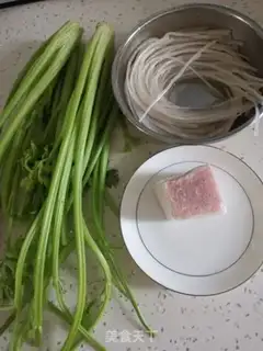 Make Celery powder step 0