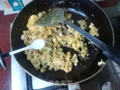Make Scrambled eggs step 4