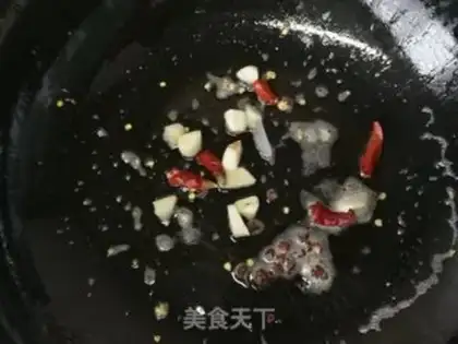 Make Dutch onion fried eggs step 4