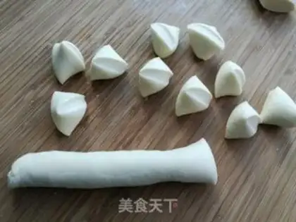 Make "Seven Night Roses" step 2
