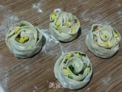 Make "Seven Night Roses" step 6