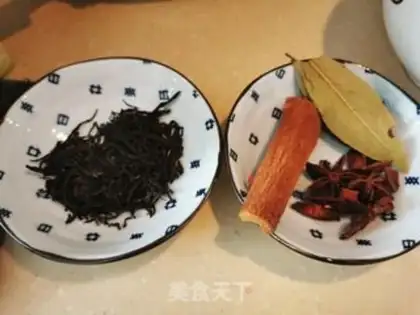 Make Five spicy tea eggs step 2