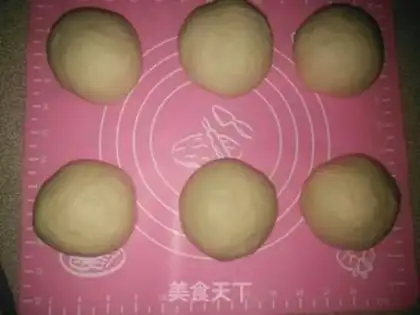 Make Meat pine buns step 3