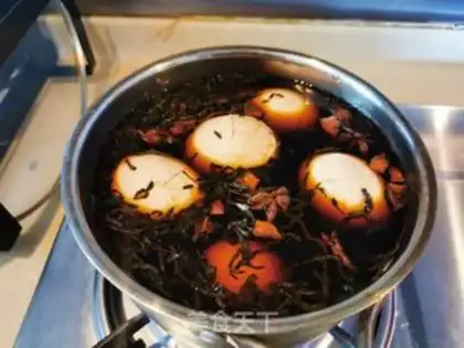 Make Five spicy tea eggs step 4