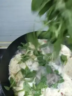 Make Tomato cheese and egg soup step 6