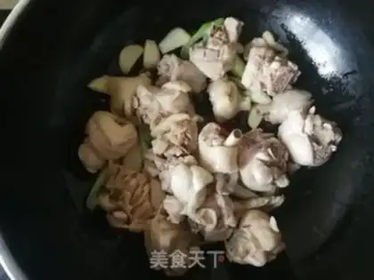 Make Cracker-crumb chicken leg step 8