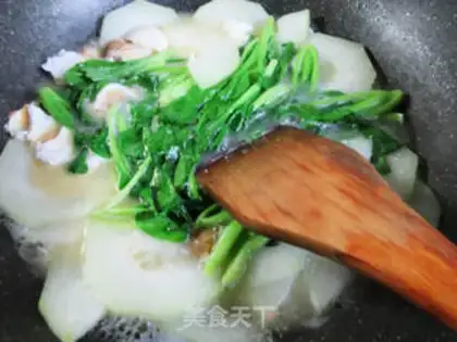 Make Chicken-crunch pickle and egg omelet soup step 4