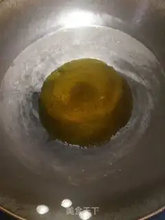 Make Egg sauce for noodles step 1