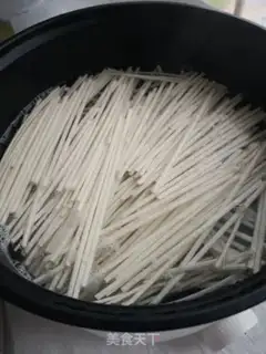 Make Chicken noodles step 1