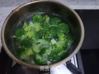 Make Miyagi shrimp ball step 4