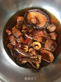 Make Chicken claw peanut soup step 2