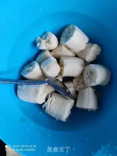 Make Breakfast banana omelet step 1