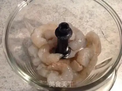 Make Tomato shrimp step 1